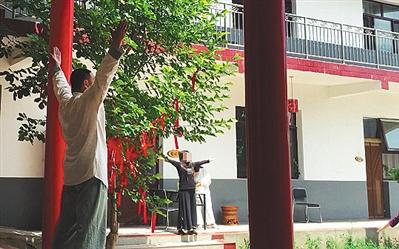 辟谷减肥:“大师”称意念发功可治病